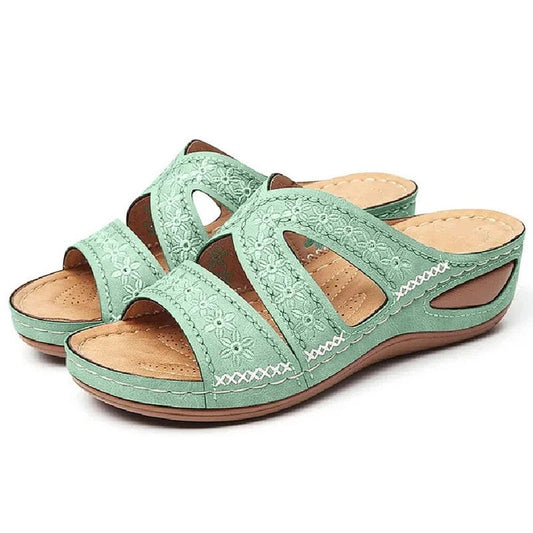 נעלי קיץ "סלייד" בעיצוב מודרני - נעלי אביגיל ירוק / 35