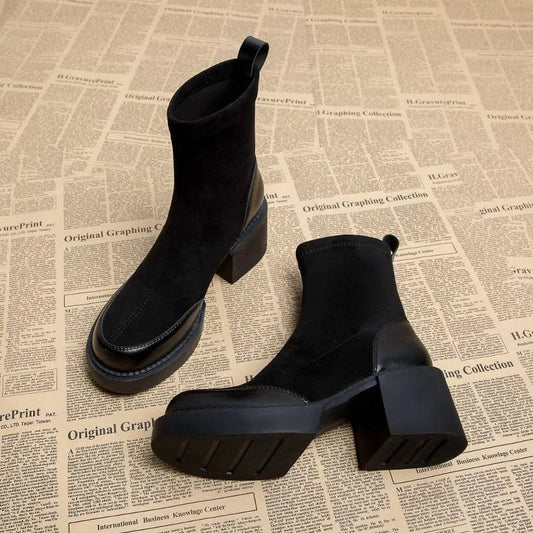 מגפוני "מרטין" בעיצוב מודרני עקב: 6 ס"מ - נעלי אביגיל שחור / 35