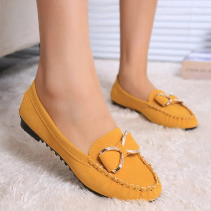 נעלי "קאנבה" מוקסינים עם אבזם פרפר - נעלי אביגיל