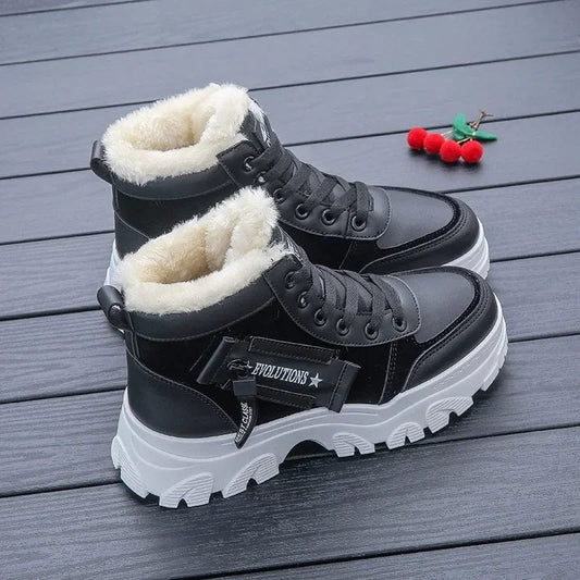 נעלי "Junyi" פלטפורמה עם פרווה מלאכותית - נעלי אביגיל שחור / 35