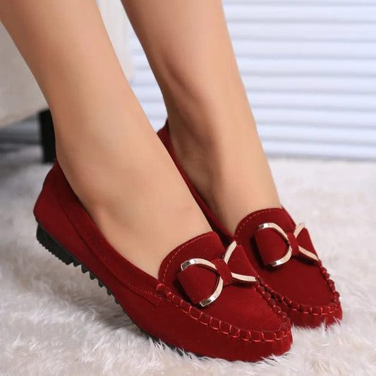 נעלי "קאנבה" מוקסינים עם אבזם פרפר - נעלי אביגיל אדום / 35