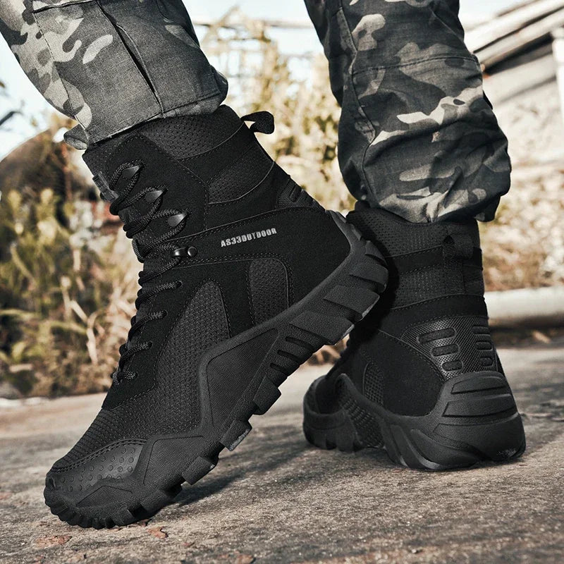 נעלי הרים טקטיות 'TerraStrike' דגם חדש